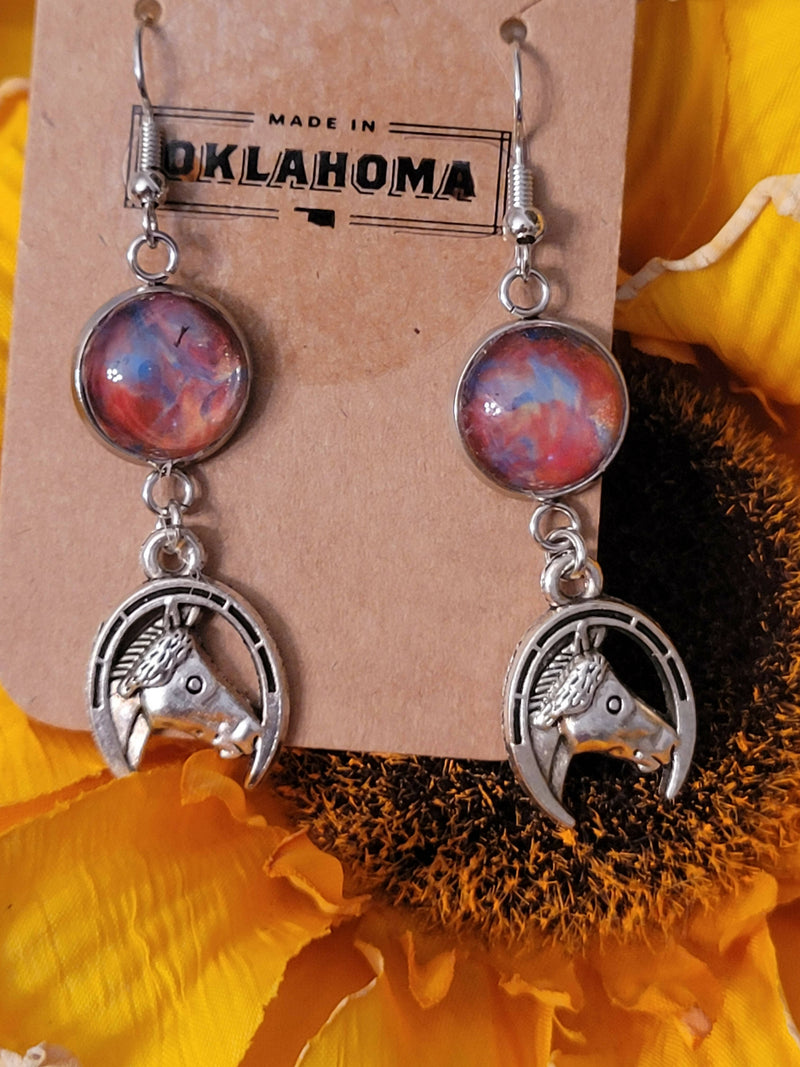 Hore and horseshoe earrings